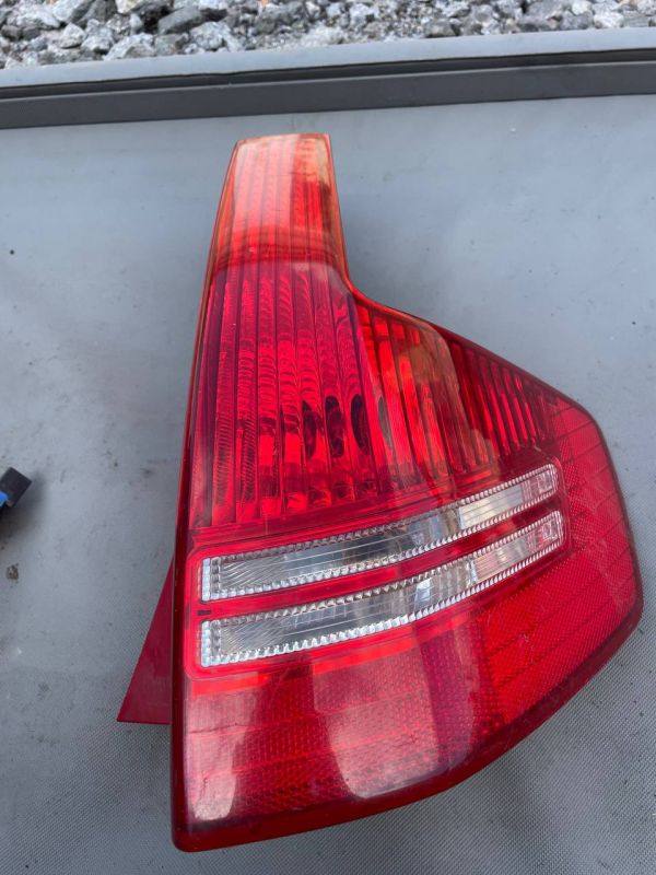 Задній фонарь ліхтар стоп Citroen C4 2004-2010р. хетчбек сітроен с4
