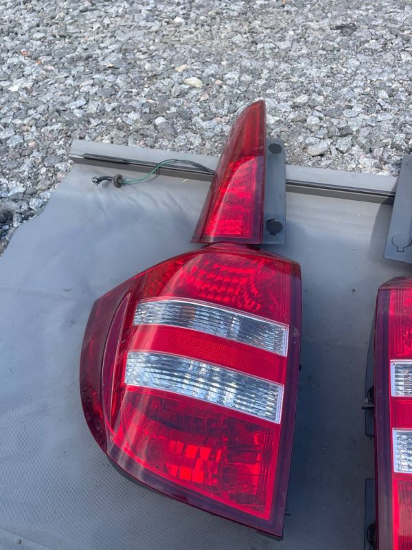 Стоп лівий ліхтарі Kia ceed 06-09 дорест універсал задні стопи фанарі фари