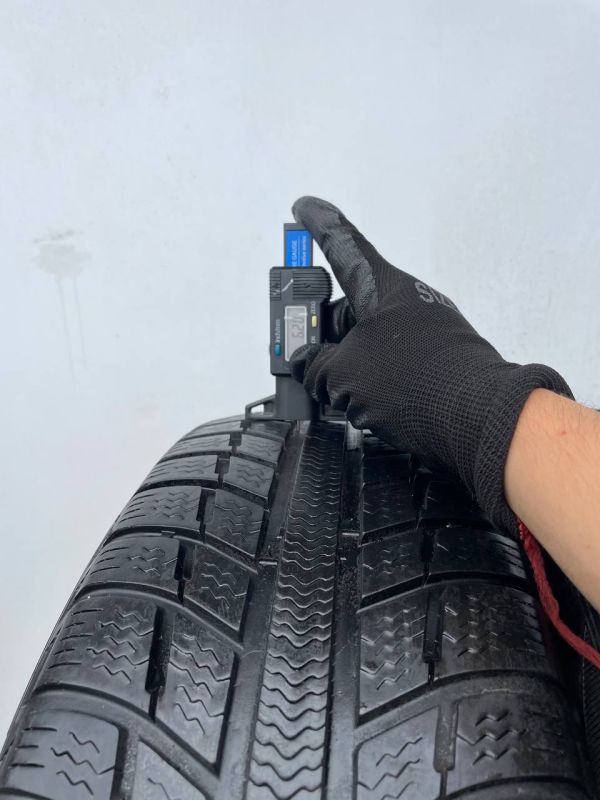 Шини комплект Michelin 195/60 r16 зима резина