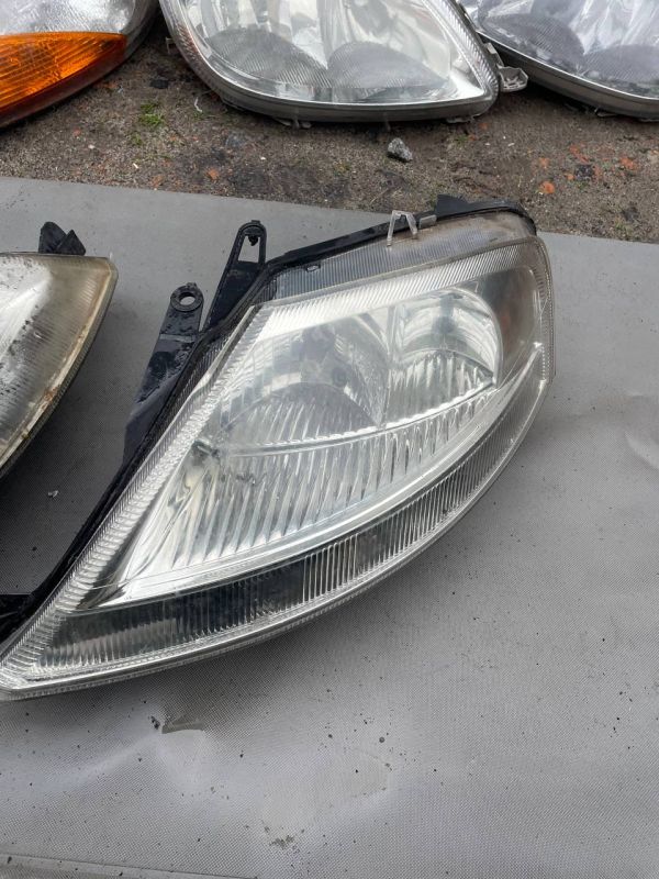 Фара передня права Citroen C3 Ситроен С3 с 2002 по 2009