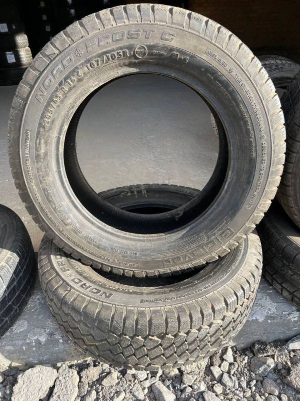 Шини пара GISLAVED 205/65/R16c зима резина