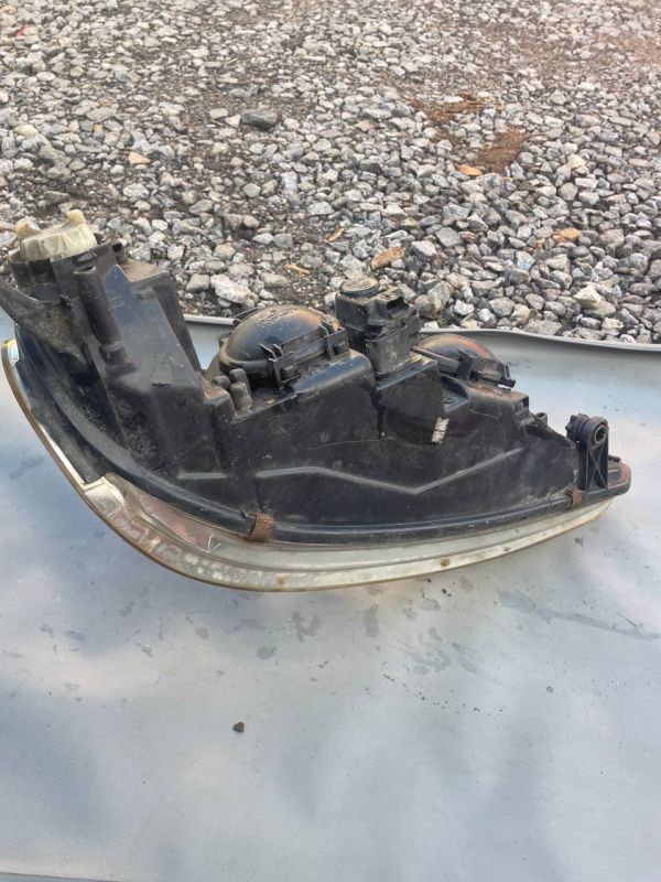 Фара передня ліва Пежо 406 Peugeot 406 Уцінка