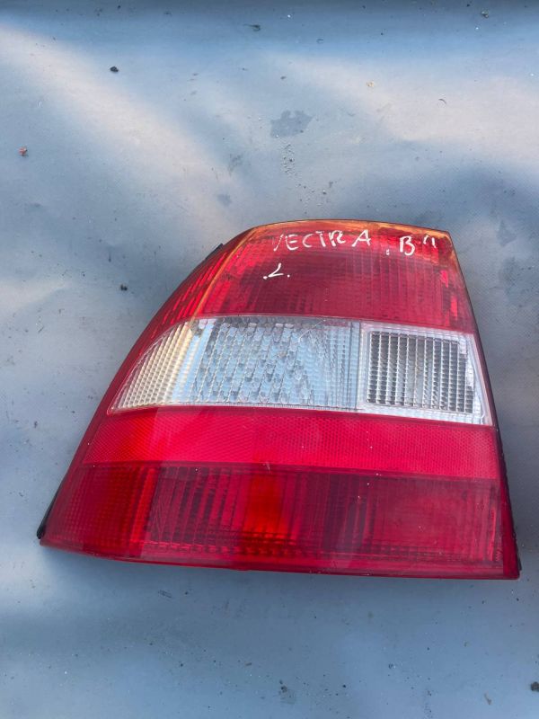 Задні фонарі стопи Opel Vectra опель вектра ліхтарі пара лівий правий