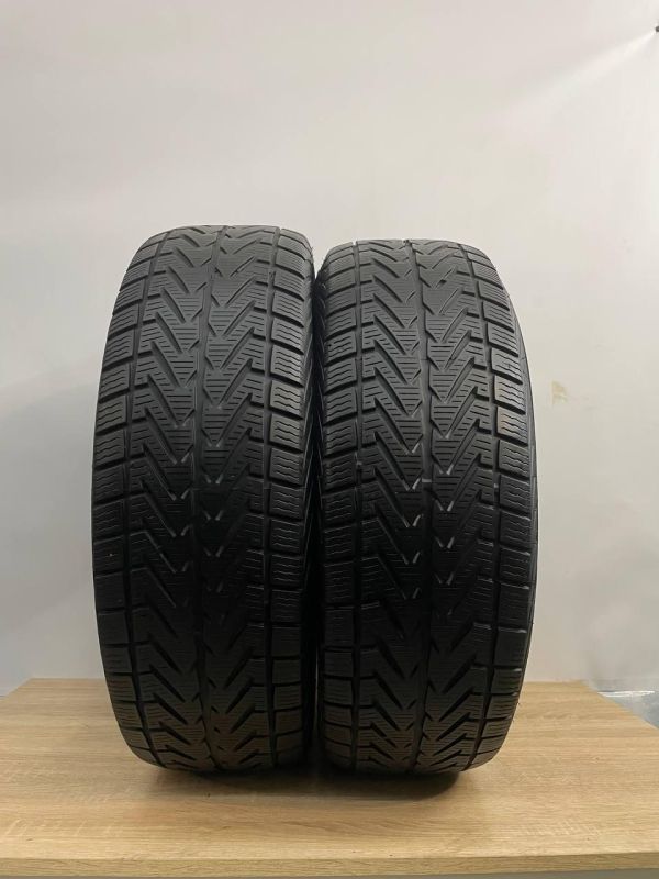 Шини Пара Vredestein 235/65 r17 зима Гума