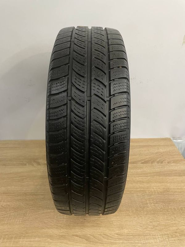 Шина одіночка Continental 205/65 r16c