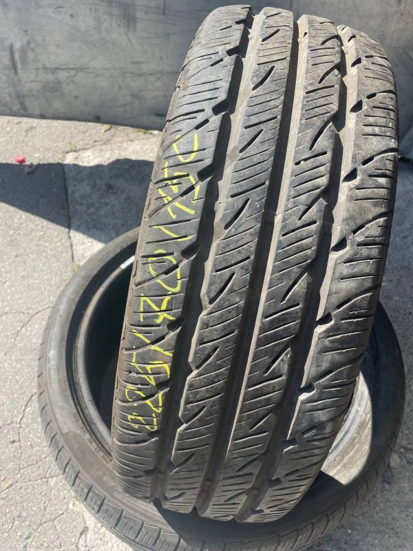 Uniroyal 225/70 r15c 