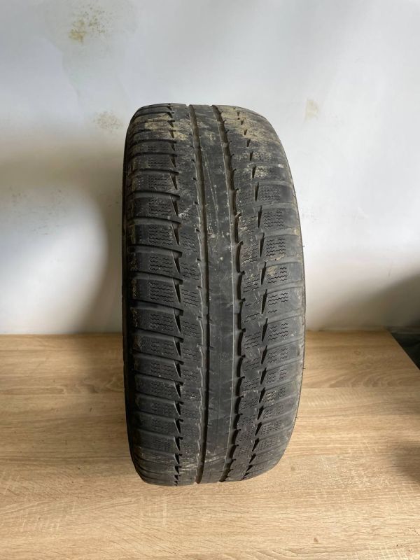 Шина Одіночка Falken 205/55 r16 4mm 2017 Зима