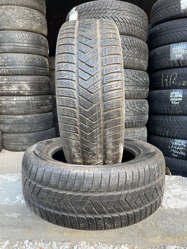 Шини пара Pirelli 235/60 r17 зима Гума