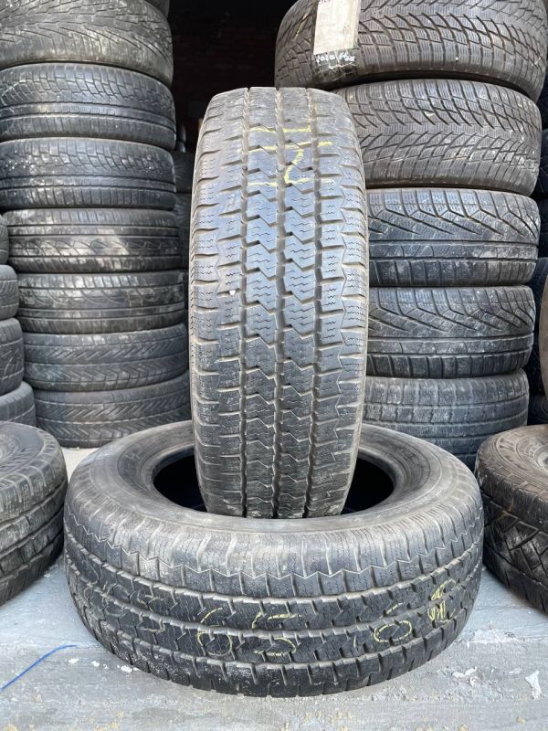 Шини пара Continental 205/65 r16c Vanco Front всесезон Гума