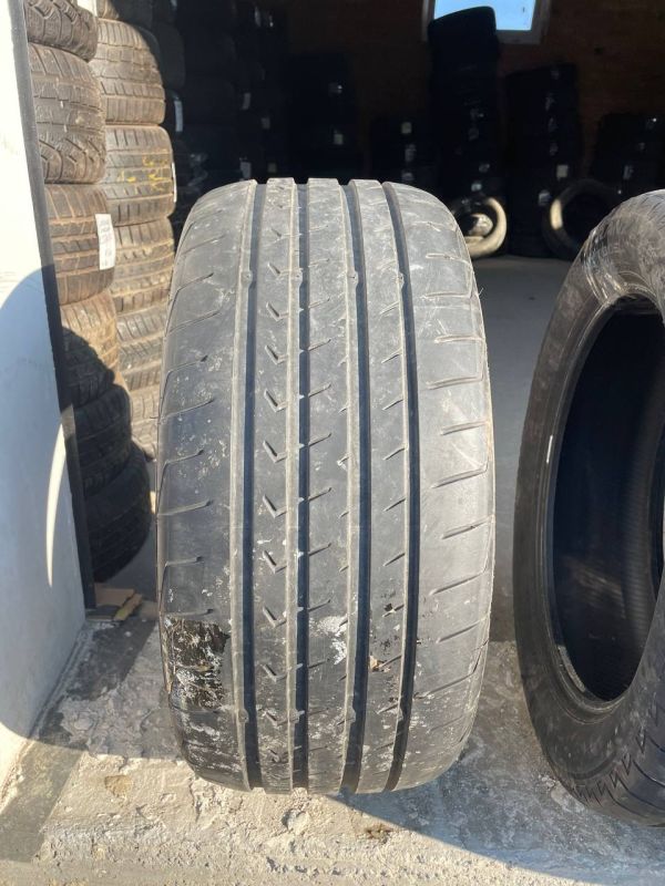 Шина одіночка 255/35 r20 Lito розпаровка