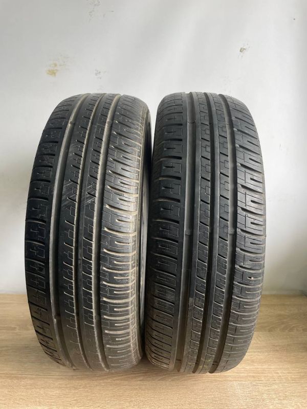 Шини пара Dunlop 175/60 r15 літо Гума