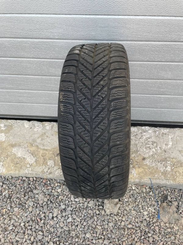 Шина розпаровка debica 205/55 r16 резина