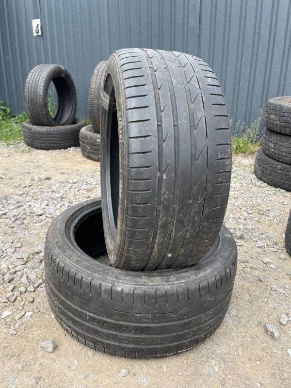 Шини пара Bridgestone 245/40 r18 літо резина