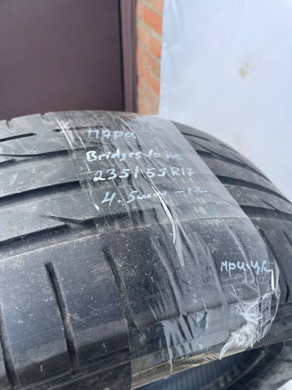 Шини пара Bridgestone 235/55 r17 літо резина