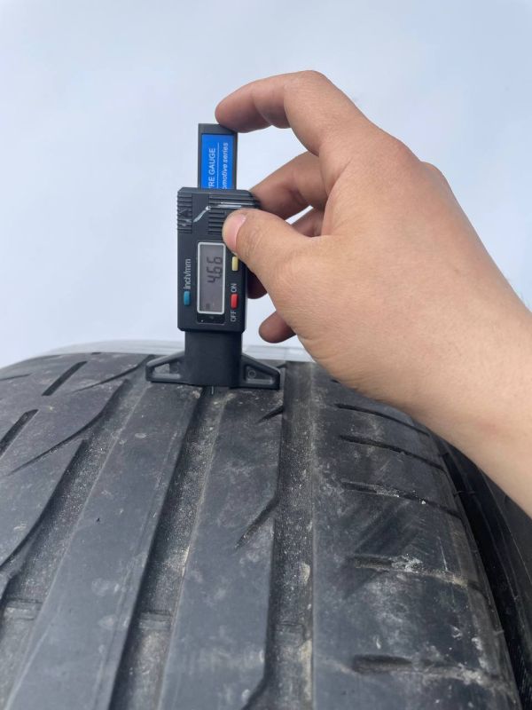 Шини пара Bridgestone 235/55 r17 літо резина