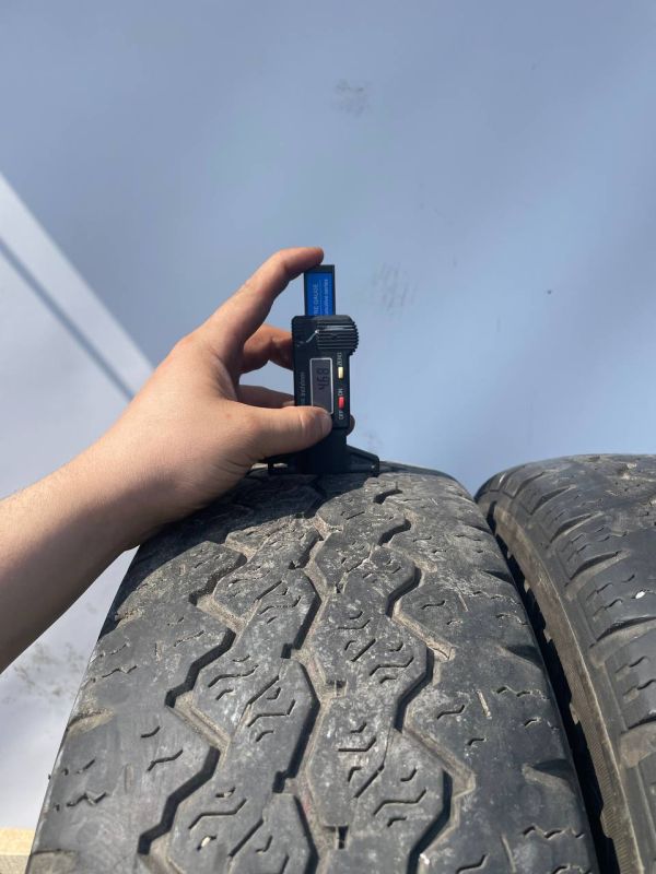 Шини пара Firestone 195/70 r15c літо резина