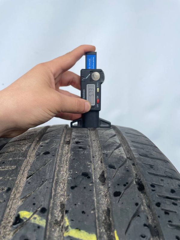 Шини комплект Toyo 215/50 r18 літо резина