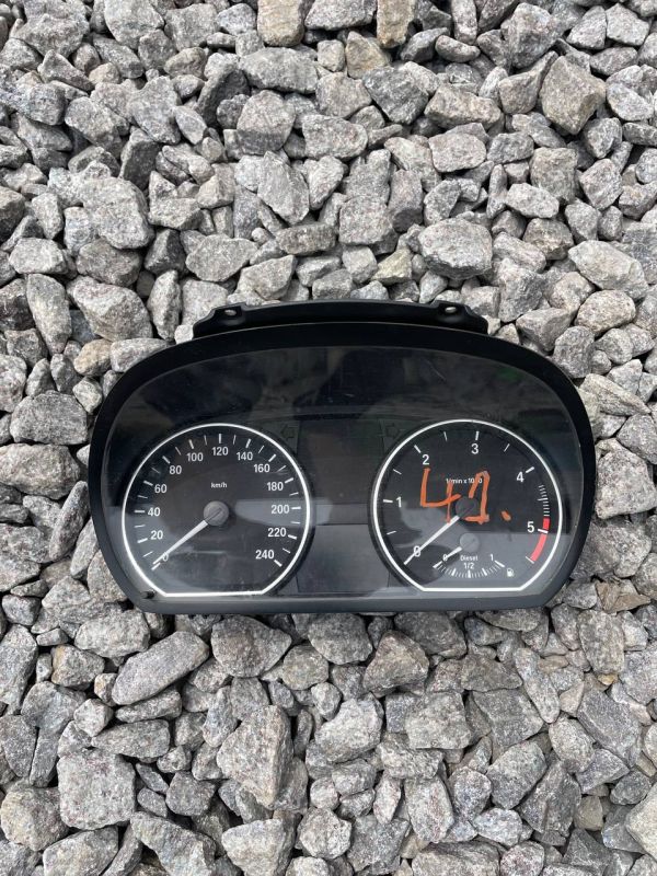 Панель приладів щиток приборів BMW 1 E87 diesel панель приборов