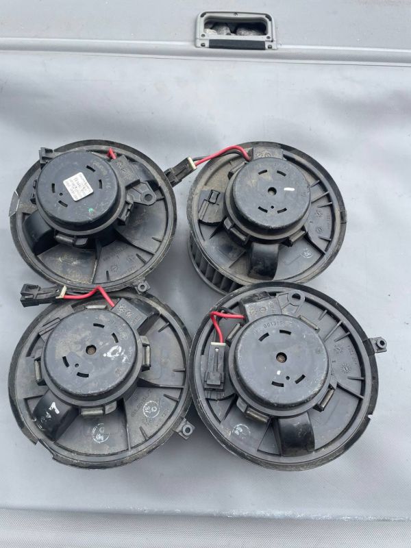 52488121 Моторчик печки Renault Laguna 2 вентилятор електродвигун опалювача 885001315.FZ лагуна 