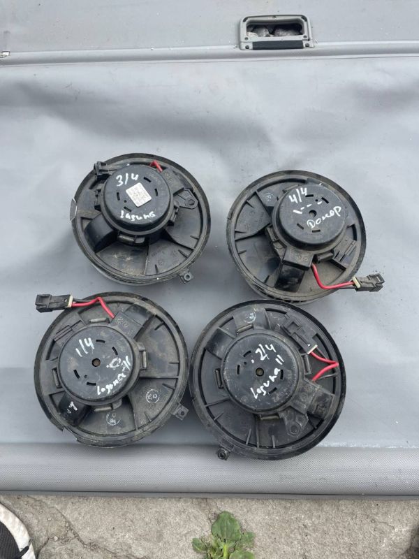 52488121 Моторчик печки Renault Laguna 2 вентилятор електродвигун опалювача 885001315.FZ лагуна 