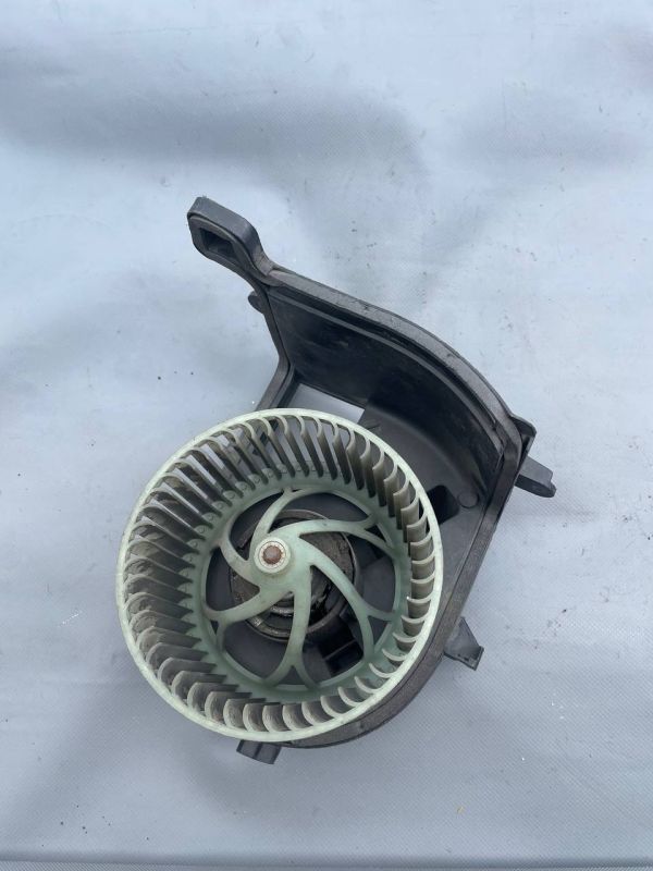 Вентилятор пічки Renault Clio