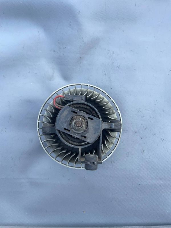 Вентилятор пічки Mercedes W168 мерседес 168 A1688200542 5399045200
