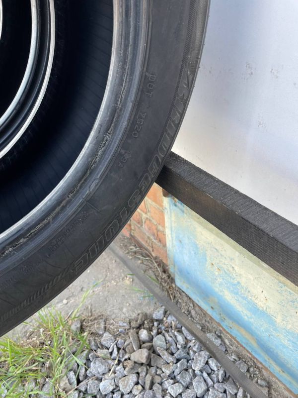 Шини пара Bridgestone 205/60 r16 літо резина