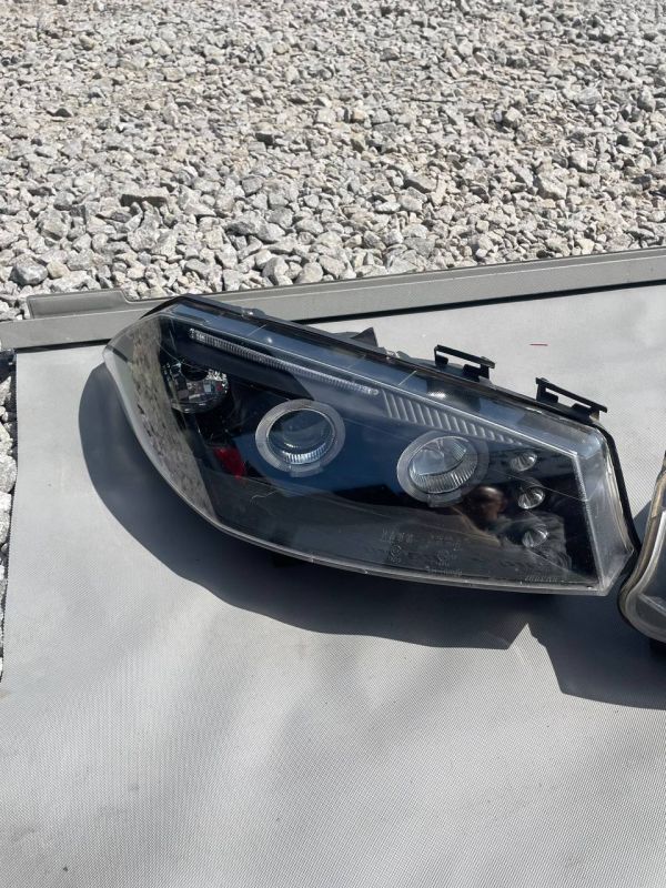 Передні Фари Renault Megane 2 Рено меган 2 2002-2006