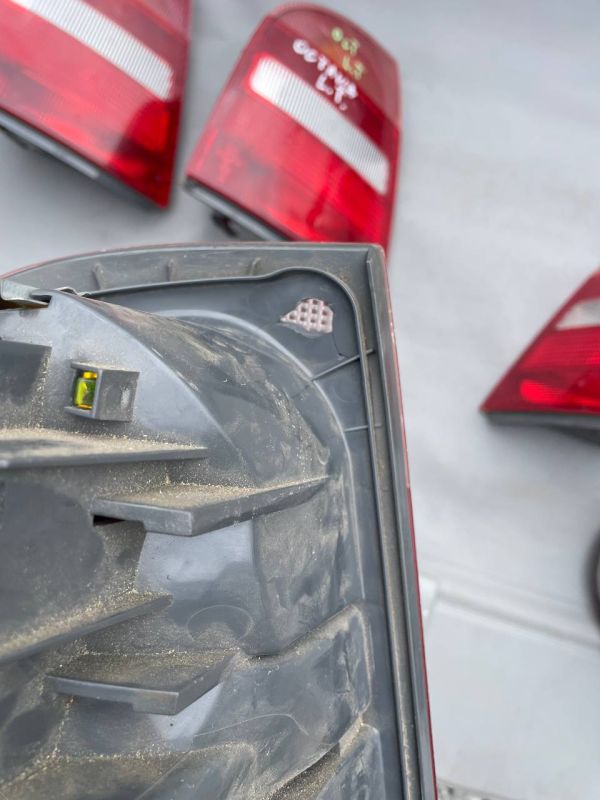 Стопи,ліхтарі,Фонарі задні SKODA Octavia