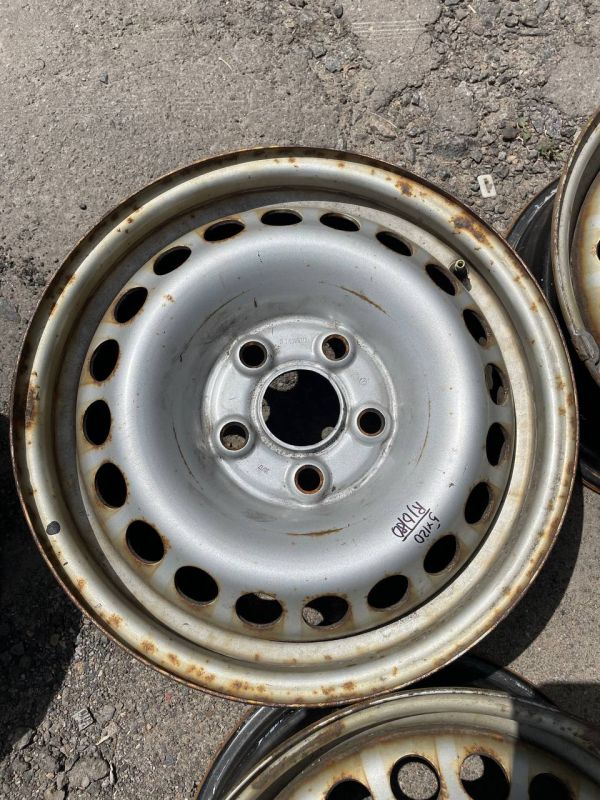 Диски металеві комплект Volkswagen 5x120 r16 еt 51