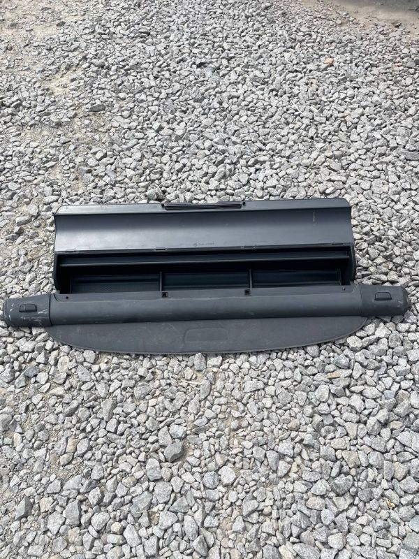 Шторка багажника Volvo v50 2004-2007 ролета багажника 39898414