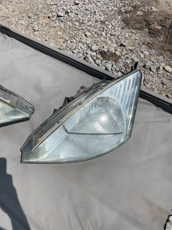 Фари ліва ford focus mk1 98 - 02