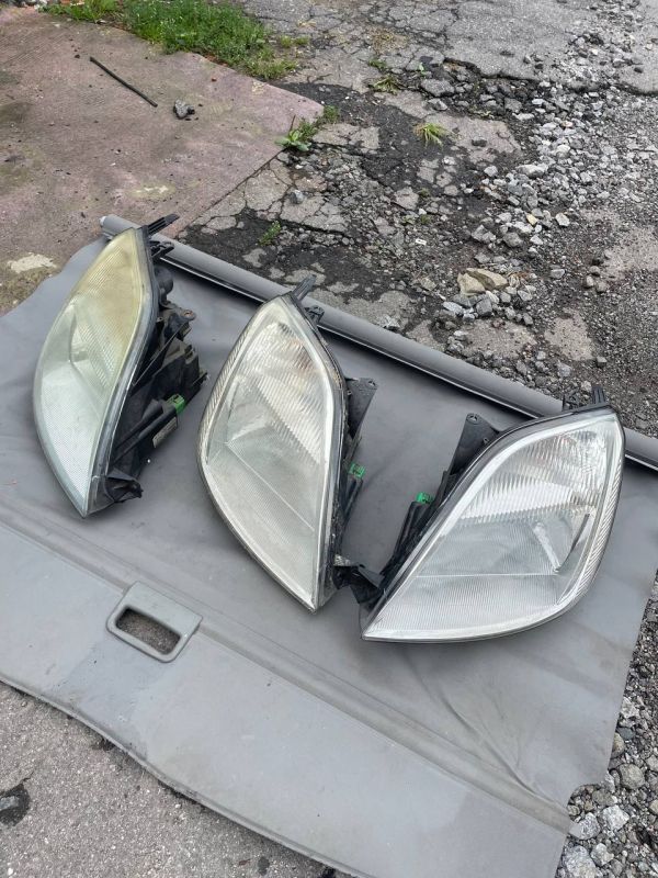 Передні фари Ford Fiesta MK6 Форд Фієста МК6 2002–2005