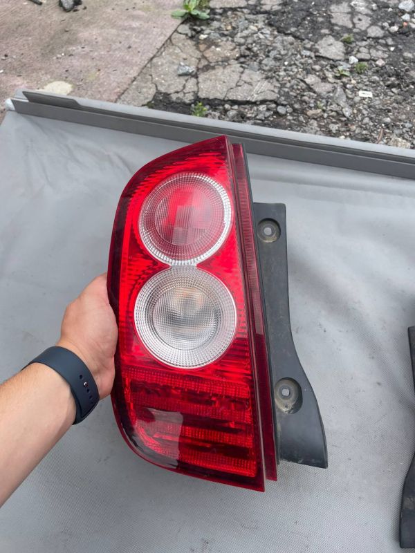 Фонарь стоп Nissan Micra K12 2003-2010 фонари Ниссан Микра Стопи