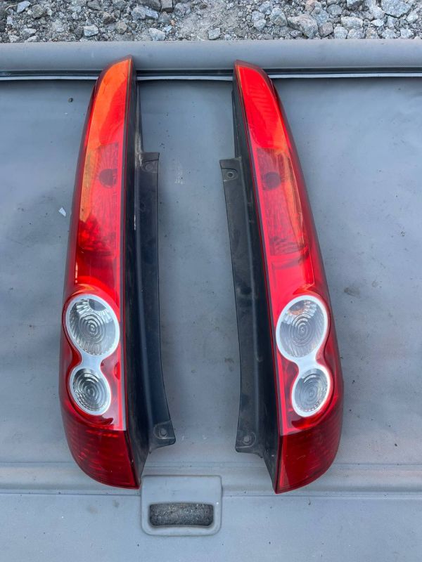 Стопи ліхтарі Фара ліва права Ford Fiesta Форд Фиеста