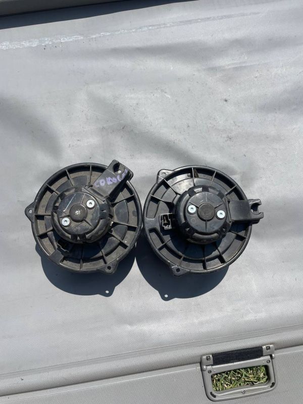 Моторчик пічки Toyota Avensis Corolla 0130101601 / MF 016070-0610 / MF0160700610 / 160700610