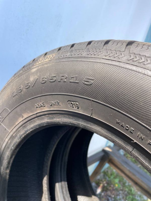 Шини пара Debica 195/65 r15 зима резина