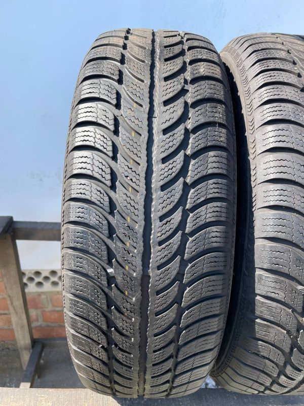 Шини пара Debica 195/65 r15 зима резина
