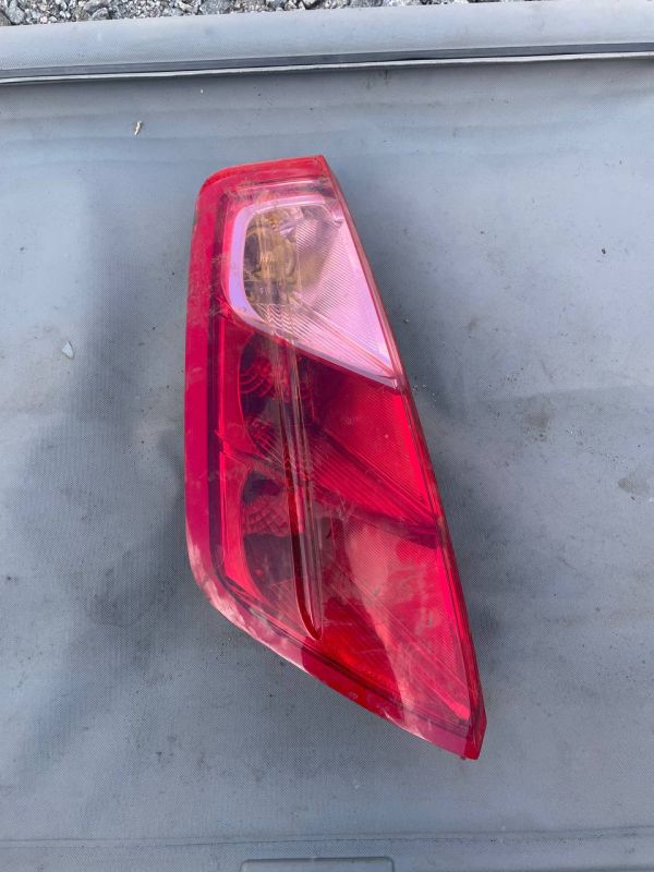 Ліхтар задній лівий (стоп) Fiat Grande Punto