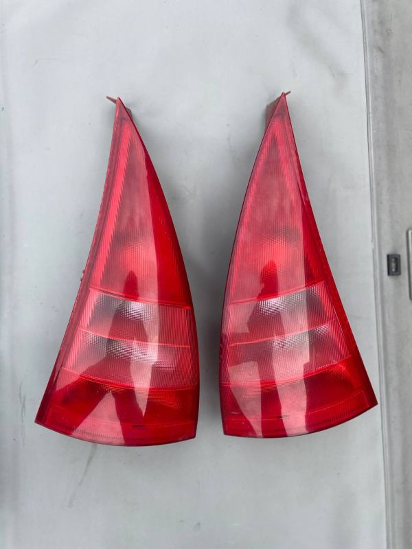 Задні стопи пара ліхтарі лівий правий ліхтар Citroen C3 2002 - 2009