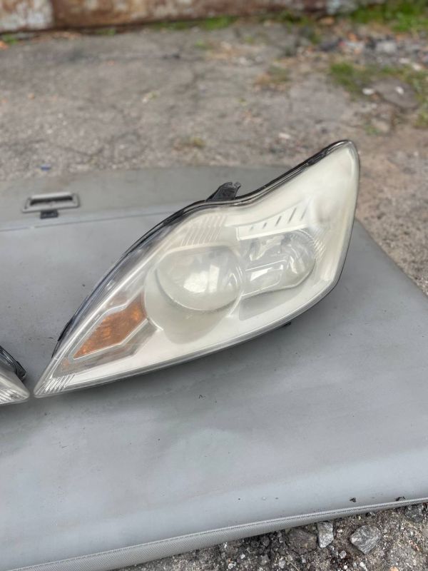 Передня Фара ліва Ford Focus Форд фокус mk2 фара ліва права