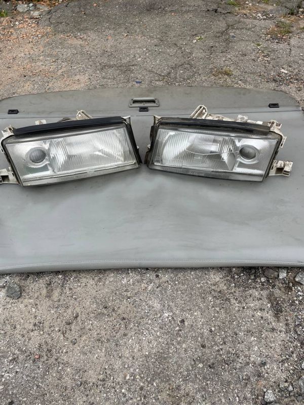 Фари передні пара ліві праві Skoda Octavia Tour Шкода Октавія дорест