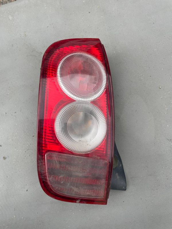 Фонарь стоп ліхтар лівий Nissan Micra фонари Ниссан Микра К12