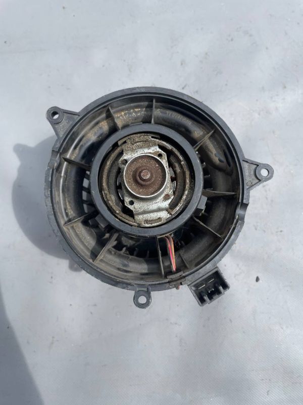 Вентилятор салона Ford FIESTA 01-08. Fusion 02-12
