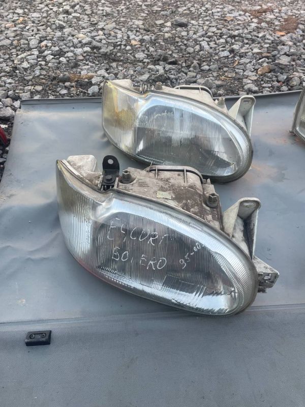 Фара права Ford Escort MK6-7 форд ескорт 1995-2000