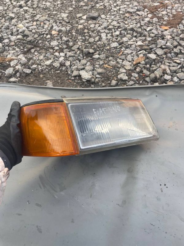 Фари передня права Fiat Uno Фіат Уно 