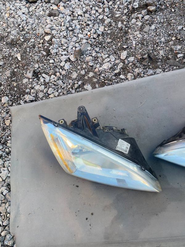 Фари передні пара Ford Focus 2 ліва права