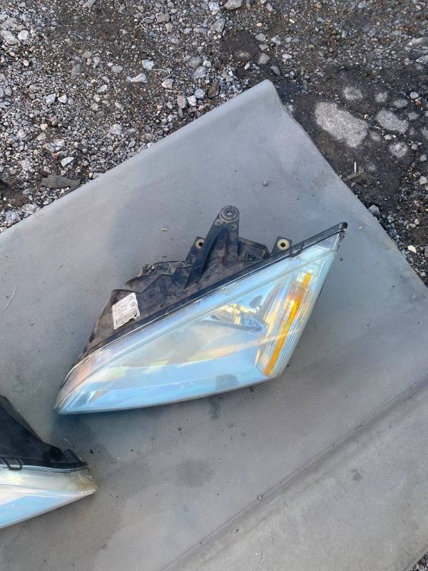 Фари передні пара Ford Focus 2 ліва права
