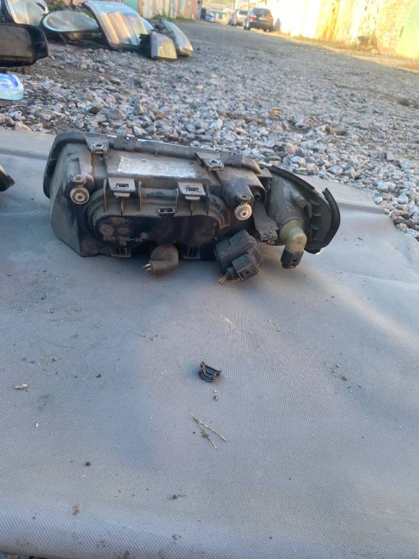 Фара передня Фари передні Оптика Audi A3 8L Ауді А3 8Л A4 B5