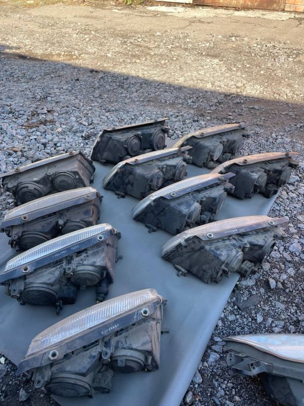 Фари передні ліві праві VW Passat B5 фари пасат б5